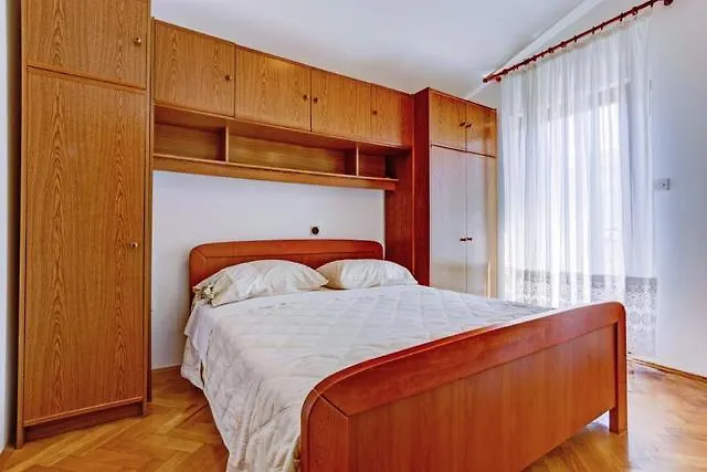 Apartments Nino Seget Vranjica