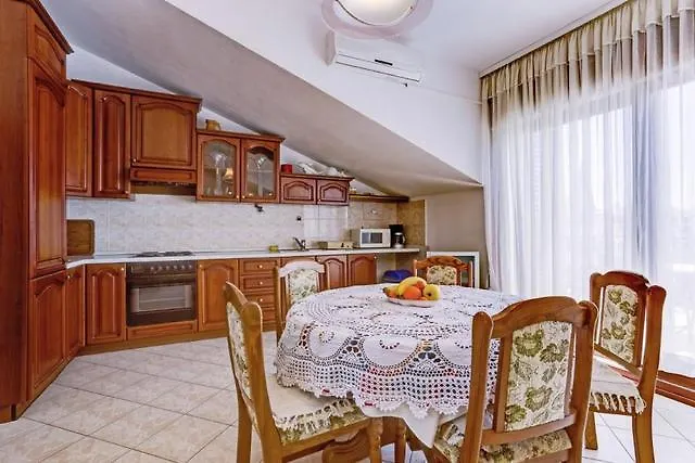 Apartments Nino Seget Vranjica